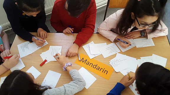 csm_Tag_der_Muttersprachen_02_70bc96d85c.jpg  
